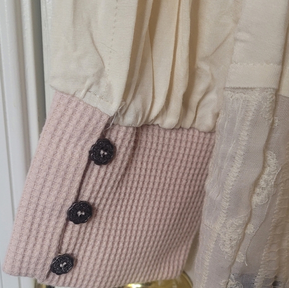 POL Cream/Light Pink Loose Fit Long Sleeve Button Up. Size S. NWOT - Picture 6 of 10